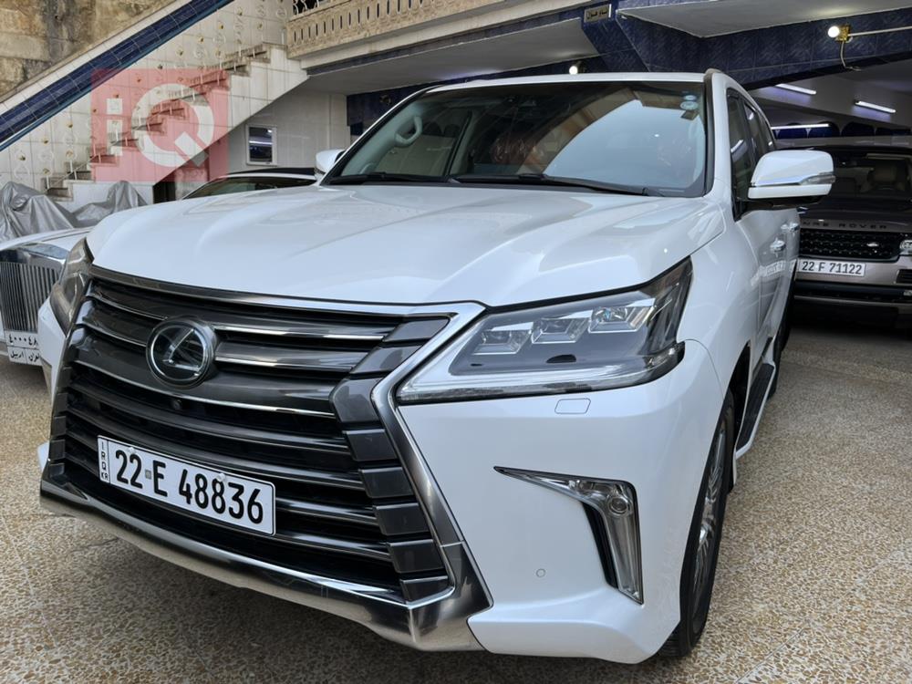 Lexus LX